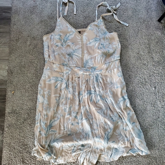 NWT TORRID FLORAL ROMPER 3X - Picture 6 of 6